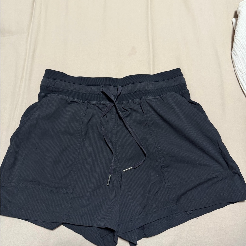 LULULEMON Women's Black Drawstring Active Shorts